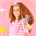 OOLY-Switch-Eroo-Sparkle-Glittery-Color-Changing-Markers-Girl-Holding.png